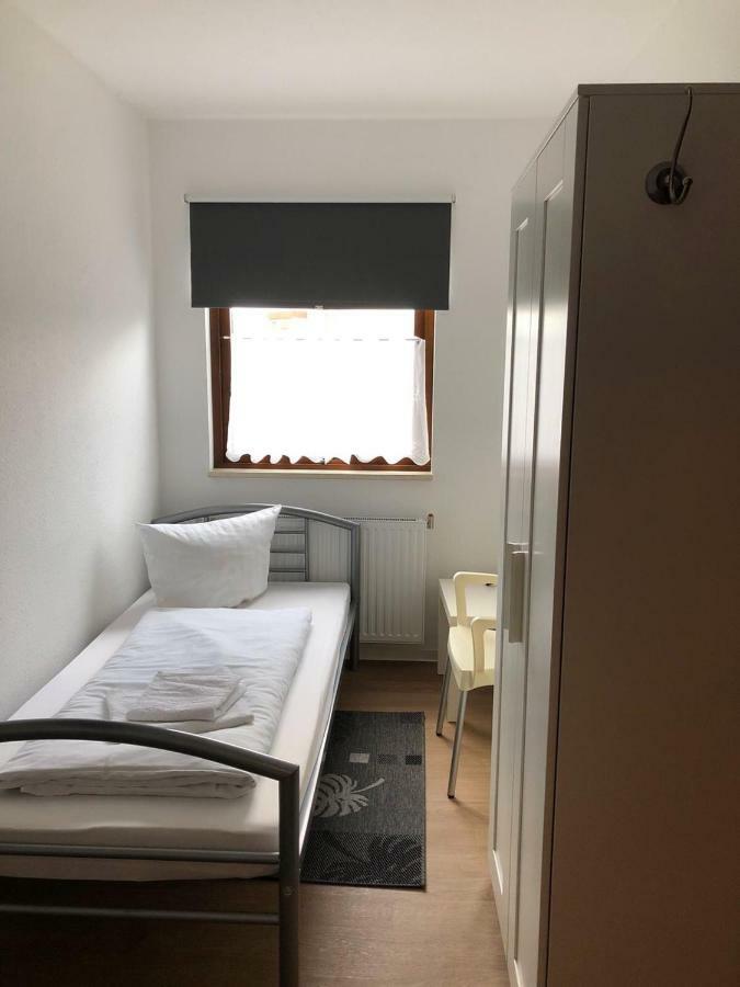 Pension ,,Vier Tore" Neubrandenburg Buitenkant foto